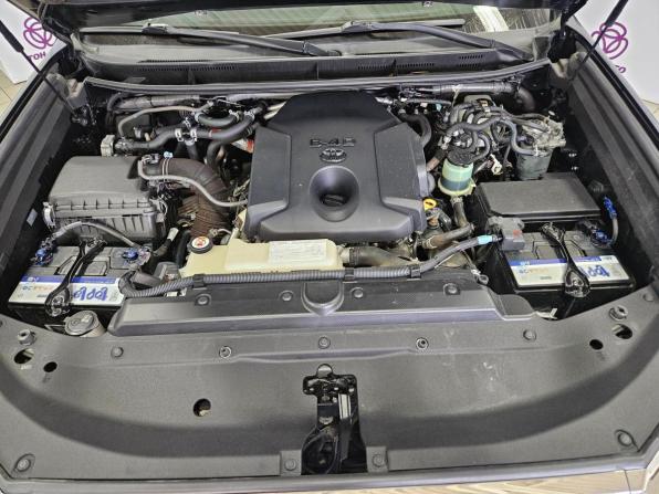 Toyota Land Cruiser Prado 150 Series Рестайлинг 2 с пробегом 2019 года, цена 4 897 000 рублей, 97246 км, внедорожник, Автокод Объявления