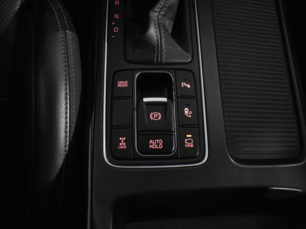 Kia Sorento III Prime Рестайлинг с пробегом 2018 года, цена 2 450 000 рублей, 168000 км, внедорожник, Автокод Объявления