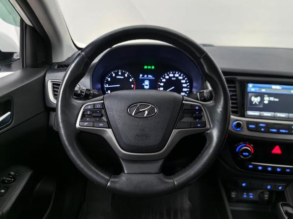 Hyundai Solaris II с пробегом 2017 года, цена 1 429 000 рублей, 82759 км, седан, Автокод Объявления