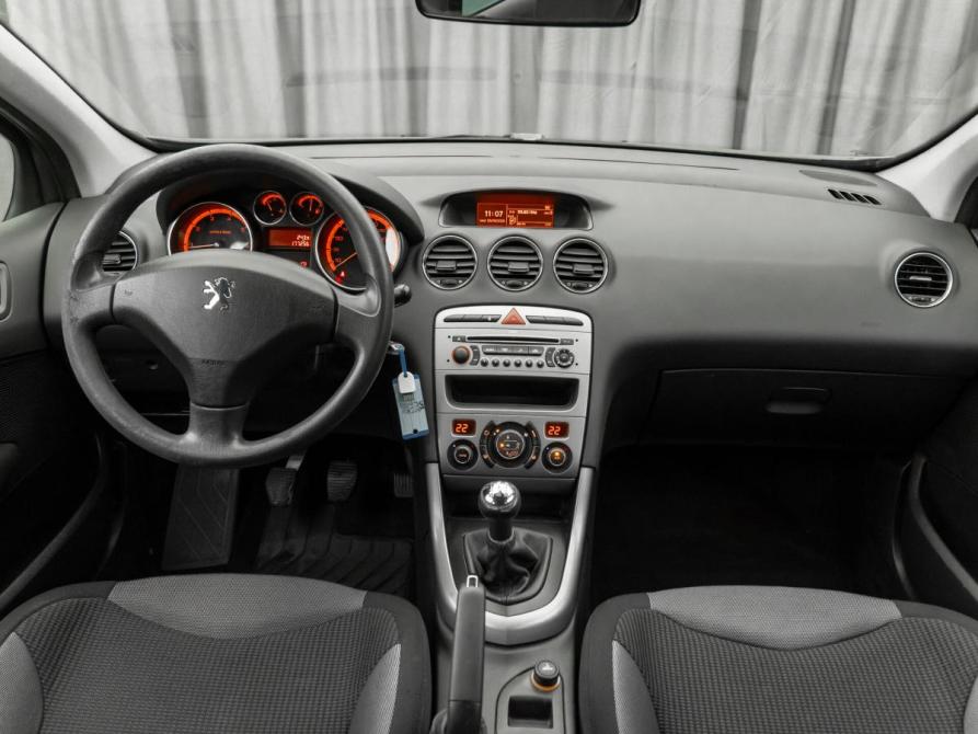 Peugeot 308 I Москва  - изображение 8