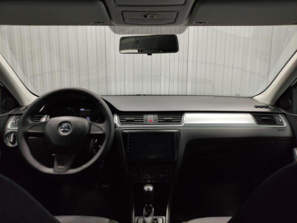 Skoda Rapid I с пробегом 2015 года, цена 862 000 рублей, 175000 км, лифтбек, Автокод Объявления