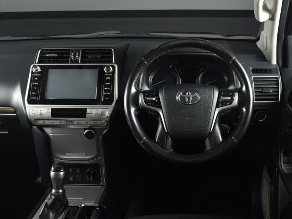 Toyota Land Cruiser Prado 150 Series Рестайлинг 2 с пробегом 2018 года, цена 3 899 995 рублей, 167328 км, внедорожник, Автокод Объявления