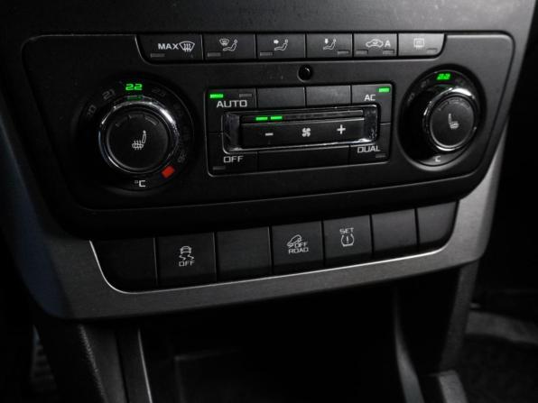 Skoda Yeti I с пробегом 2010 года, цена 949 000 рублей, 140758 км, внедорожник, Автокод Объявления