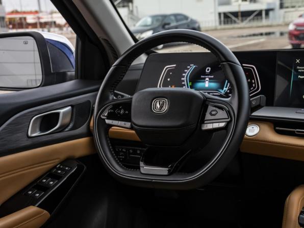 Changan Hunter Plus с пробегом 2023 года, цена 2 670 000 рублей, 73065 км, offers.body_type.unknown, Автокод Объявления