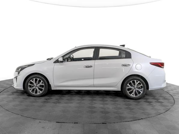 Kia Rio IV Рестайлинг с пробегом 2021 года, цена 1 650 000 рублей, 53811 км, седан, Автокод Объявления