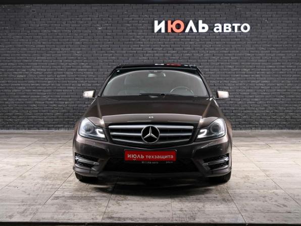 Mercedes-Benz C-Класс III (W204) Рестайлинг с пробегом 2013 года, цена 1 530 000 рублей, 243518 км, седан, Автокод Объявления