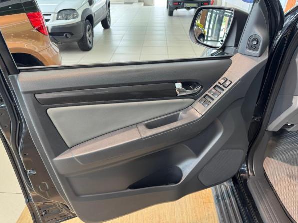 Chevrolet TrailBlazer II с пробегом 2014 года, цена 1 275 000 рублей, 234652 км, внедорожник, Автокод Объявления