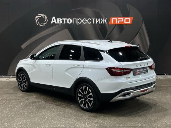 Lada (ВАЗ) Vesta I Рестайлинг (NG) с пробегом 2024 года, цена 1 377 000 рублей, 31095 км, универсал, Автокод Объявления
