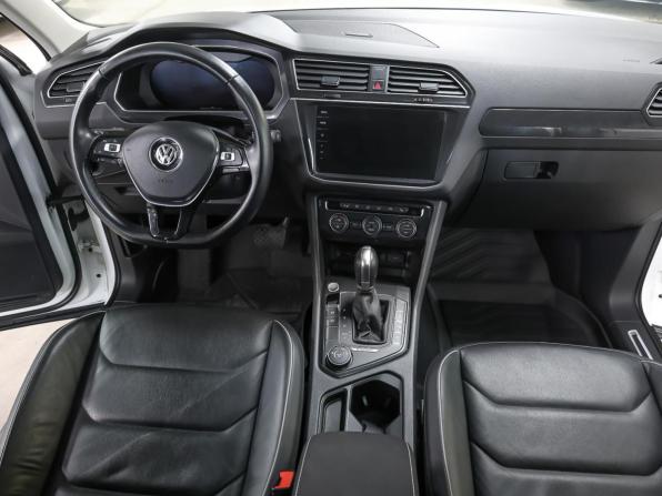 Volkswagen Tiguan II с пробегом 2018 года, цена 3 049 000 рублей, 74059 км, внедорожник, Автокод Объявления