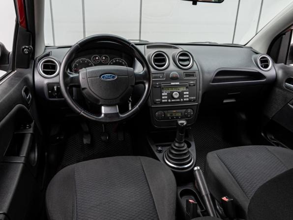 Ford Fiesta Mk5 с пробегом 2006 года, цена 570 000 рублей, 220501 км, хэтчбек, Автокод Объявления