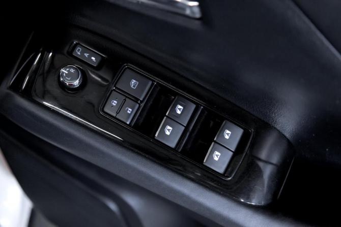 Toyota Alphard III с пробегом 2016 года, цена 3 049 000 рублей, 193132 км, минивэн, Автокод Объявления