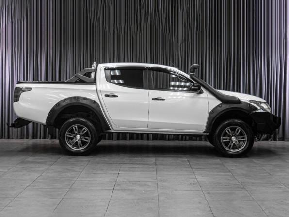 Mitsubishi L200 V с пробегом 2015 года, цена 1 749 000 рублей, 272623 км, offers.body_type.unknown, Автокод Объявления