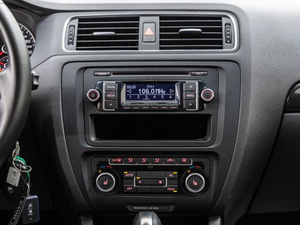 Volkswagen Jetta VI с пробегом 2012 года, цена 998 000 рублей, 174135 км, седан, Автокод Объявления
