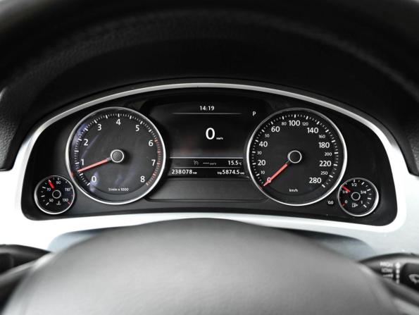 Volkswagen Touareg II с пробегом 2012 года, цена 1 598 000 рублей, 238078 км, внедорожник, Автокод Объявления