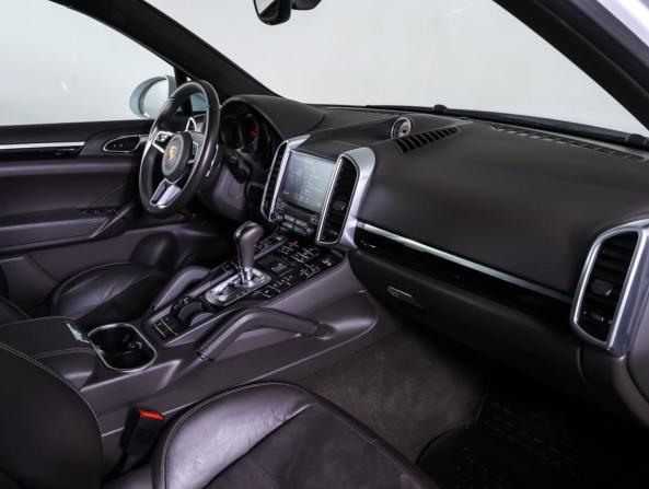 Porsche Cayenne II Рестайлинг (958) с пробегом 2017 года, цена 5 490 000 рублей, 70000 км, внедорожник, Автокод Объявления