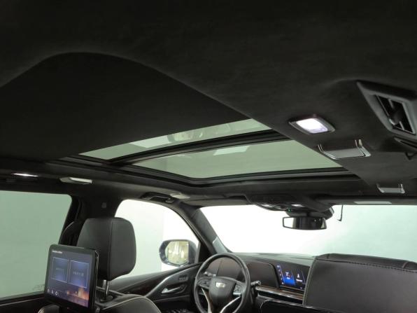 Cadillac Escalade V с пробегом 2023 года, цена 12 995 000 рублей, 87189 км, внедорожник, Автокод Объявления
