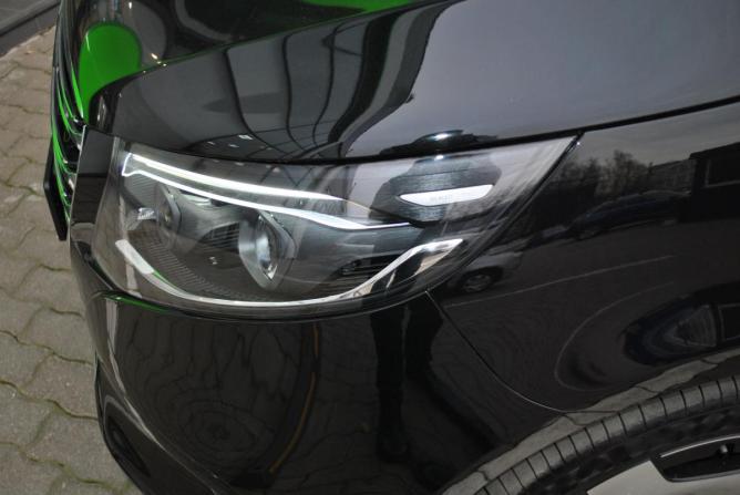 Mercedes-Benz V-Класс III (W447) Рестайлинг 2 с пробегом 2025 года, цена 13 490 000 рублей, 700 км, минивэн, Автокод Объявления