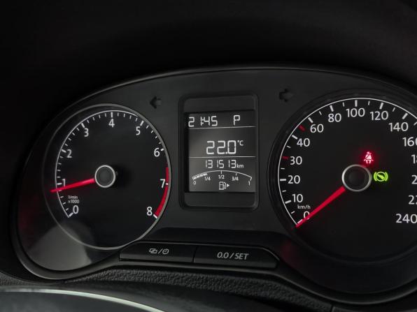 Volkswagen Polo V Рестайлинг с пробегом 2019 года, цена 1 299 000 рублей, 131513 км, седан, Автокод Объявления