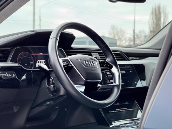 Audi e-tron Sportback I с пробегом 2022 года, цена 4 890 000 рублей, 15927 км, внедорожник, Автокод Объявления