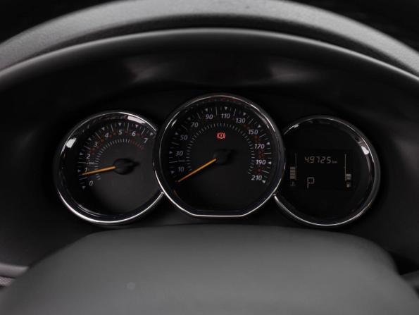 Renault Sandero II Рестайлинг с пробегом 2020 года, цена 1 322 500 рублей, 49725 км, хэтчбек, Автокод Объявления