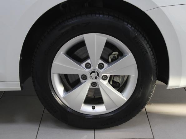 Skoda Octavia IV (A8) с пробегом 2021 года, цена 2 529 900 рублей, 30605 км, лифтбек, Автокод Объявления