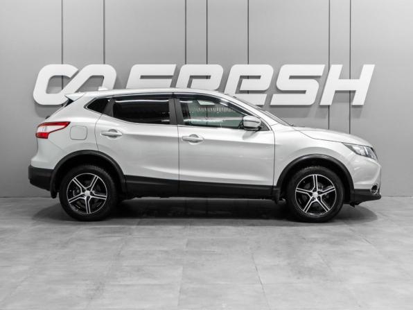 Nissan Qashqai II с пробегом 2016 года, цена 1 590 000 рублей, 138009 км, внедорожник, Автокод Объявления