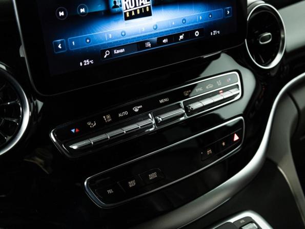 Mercedes-Benz V-Класс III (W447) Рестайлинг с пробегом 2022 года, цена 7 359 300 рублей, 71601 км, минивэн, Автокод Объявления