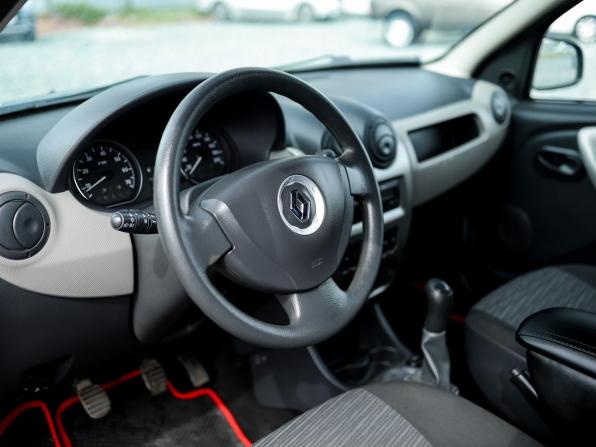Renault Sandero I с пробегом 2012 года, цена 759 000 рублей, 77141 км, хэтчбек, Автокод Объявления