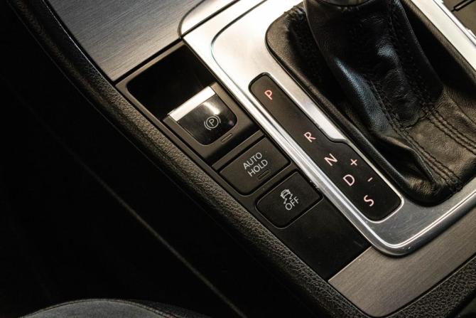 Volkswagen Passat B7 с пробегом 2012 года, цена 959 000 рублей, 232578 км, седан, Автокод Объявления