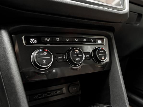 Volkswagen Tiguan II с пробегом 2020 года, цена 2 835 000 рублей, 46328 км, внедорожник, Автокод Объявления