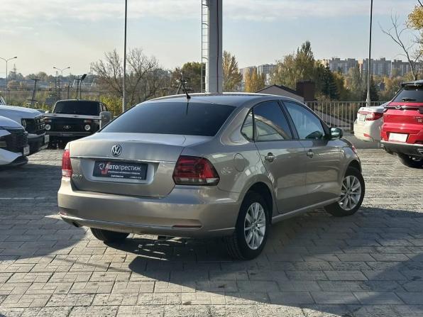 Volkswagen Polo V Рестайлинг с пробегом 2015 года, цена 1 020 000 рублей, 104671 км, седан, Автокод Объявления