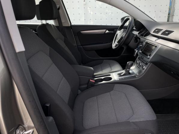 Volkswagen Passat B7 с пробегом 2012 года, цена 1 240 000 рублей, 176113 км, седан, Автокод Объявления