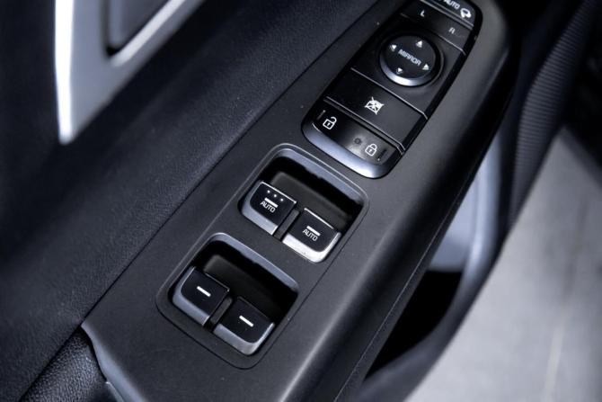 Kia Sportage IV Рестайлинг с пробегом 2020 года, цена 2 200 000 рублей, 95600 км, внедорожник, Автокод Объявления