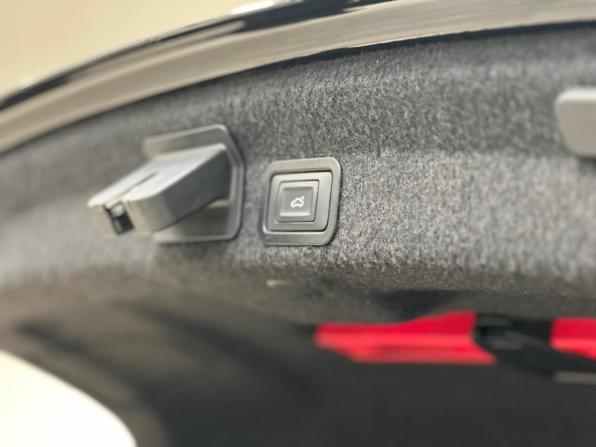 Audi A6 V (C8) с пробегом 2020 года, цена 2 549 000 рублей, 232600 км, седан, Автокод Объявления