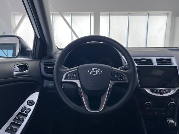 Hyundai Solaris I Рестайлинг с пробегом 2015 года, цена 1 090 000 рублей, 97970 км, хэтчбек, Автокод Объявления