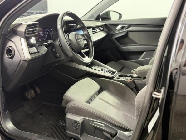 Audi A3 IV (8Y) с пробегом 2021 года, цена 2 612 900 рублей, 77690 км, хэтчбек, Автокод Объявления