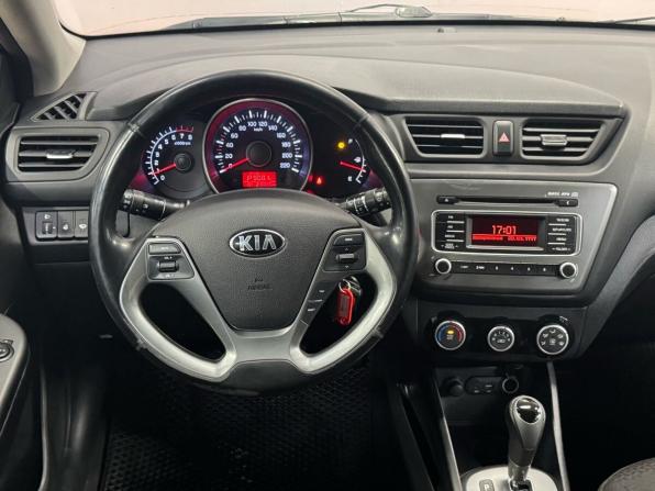 Kia Rio III Рестайлинг с пробегом 2017 года, цена 890 000 рублей, 210000 км, седан, Автокод Объявления