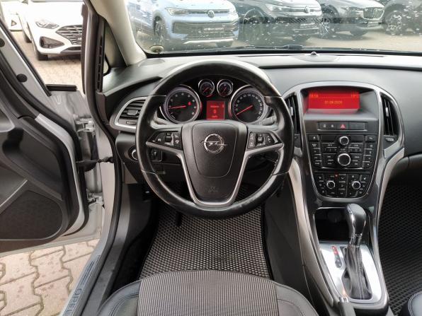 Opel Astra J Рестайлинг с пробегом 2012 года, цена 780 000 рублей, 123000 км, хэтчбек, Автокод Объявления