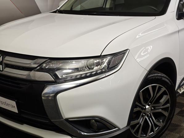 Mitsubishi Outlander III Рестайлинг 2 с пробегом 2015 года, цена 1 488 000 рублей, 196688 км, внедорожник, Автокод Объявления