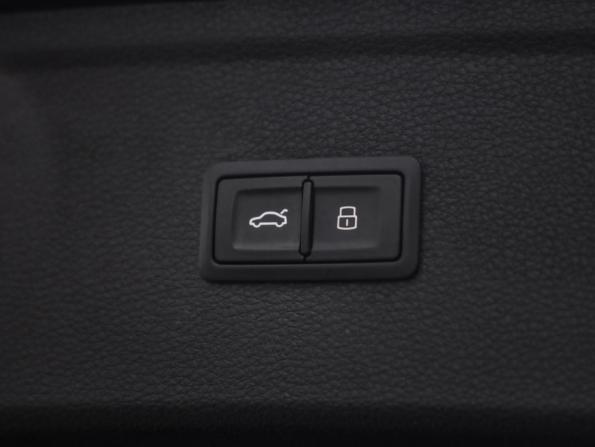 Audi Q5 II (FY) с пробегом 2018 года, цена 2 379 000 рублей, 264605 км, внедорожник, Автокод Объявления