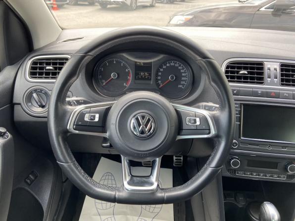 Volkswagen Polo V Рестайлинг с пробегом 2018 года, цена 1 280 000 рублей, 115000 км, седан, Автокод Объявления