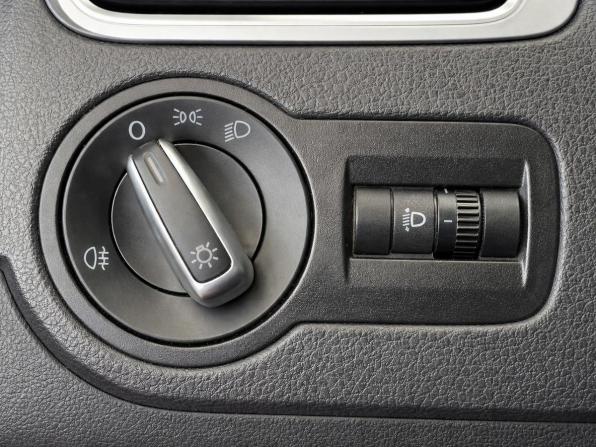 Volkswagen Polo V Рестайлинг с пробегом 2016 года, цена 1 257 000 рублей, 85443 км, седан, Автокод Объявления