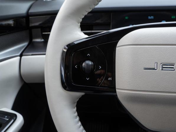 JETOUR DASHING I с пробегом 2023 года, цена 1 865 000 рублей, 43557 км, внедорожник, Автокод Объявления