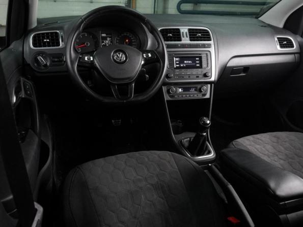 Volkswagen Polo V Рестайлинг с пробегом 2016 года, цена 979 000 рублей, 151291 км, седан, Автокод Объявления