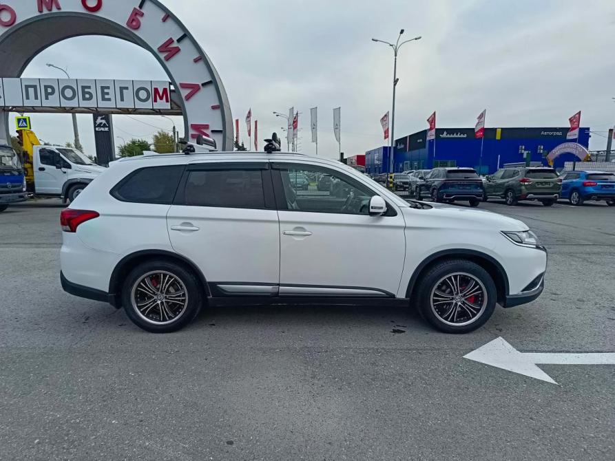 Mitsubishi Outlander III Рестайлинг 3 Тюмень  - изображение 8