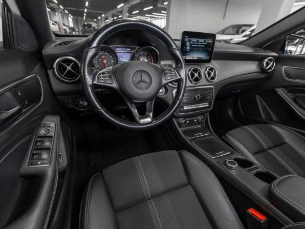 Mercedes-Benz GLA I (X156) Рестайлинг с пробегом 2019 года, цена 2 690 000 рублей, 76520 км, внедорожник, Автокод Объявления