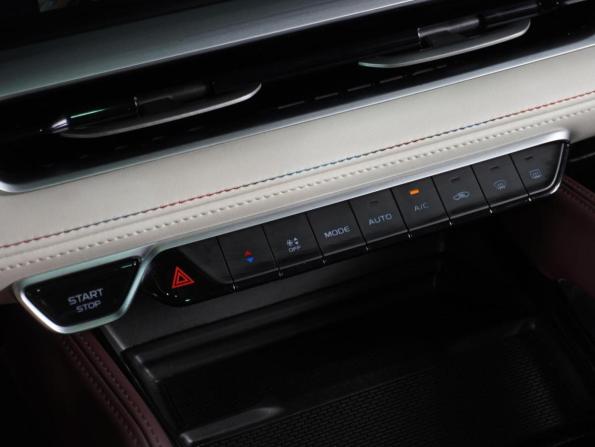 Geely Monjaro I с пробегом 2023 года, цена 2 649 000 рублей, 117252 км, внедорожник, Автокод Объявления