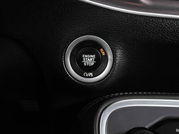 Dodge Challenger III Рестайлинг 2 с пробегом 2019 года, цена 3 349 000 рублей, 121158 км, купе, Автокод Объявления
