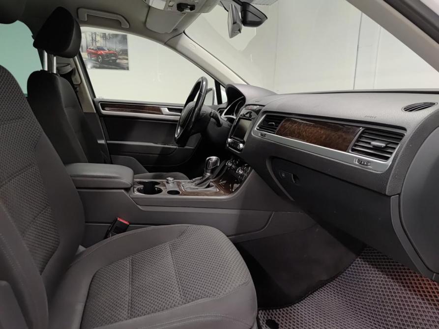 Volkswagen Touareg II Рестайлинг Казань  - изображение 13