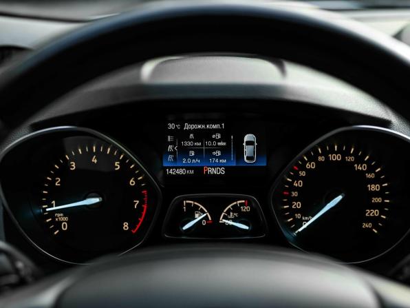 Ford Kuga II Рестайлинг с пробегом 2018 года, цена 1 640 000 рублей, 142477 км, внедорожник, Автокод Объявления
